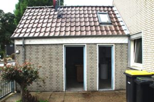 Nebengebäude zum Abstellen und für die Heizanlage